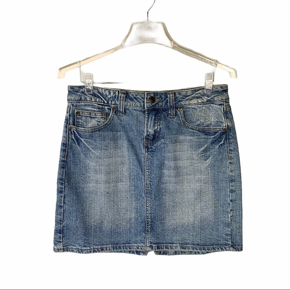 Light Wash Denim Skirt With Embroidered Butterfly - Picture 3 of 10